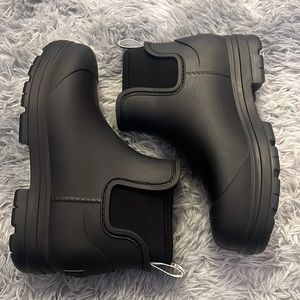 Ugg rain boots